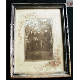 Portrétní fotografie obyvatel z vesnice 1/3 20. století